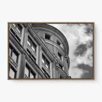 Quadro Decorativo Torre Arredondada – Arquitetura Clássica em Preto e Branco