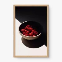 Quadro Decorativo Bowl de Framboesas – Arte Minimalista Gourmet