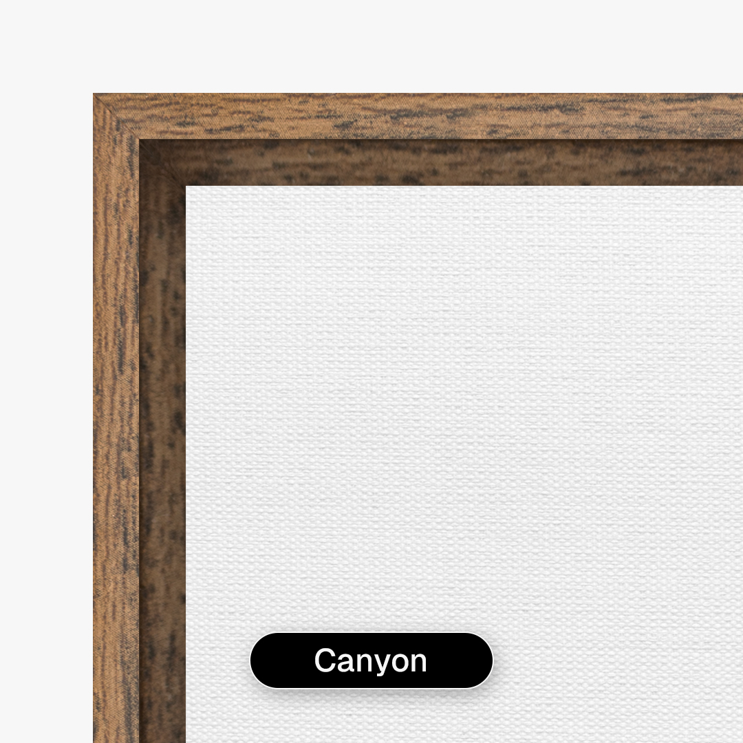 Quadro decorativo com moldura estilo flutuante em acabamento Canyon, criando efeito de arte suspensa com aparência robusta e sofisticada