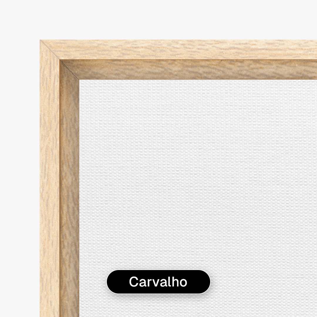 Quadro decorativo com moldura estilo flutuante em acabamento carvalho, criando efeito de arte suspensa com toque natural